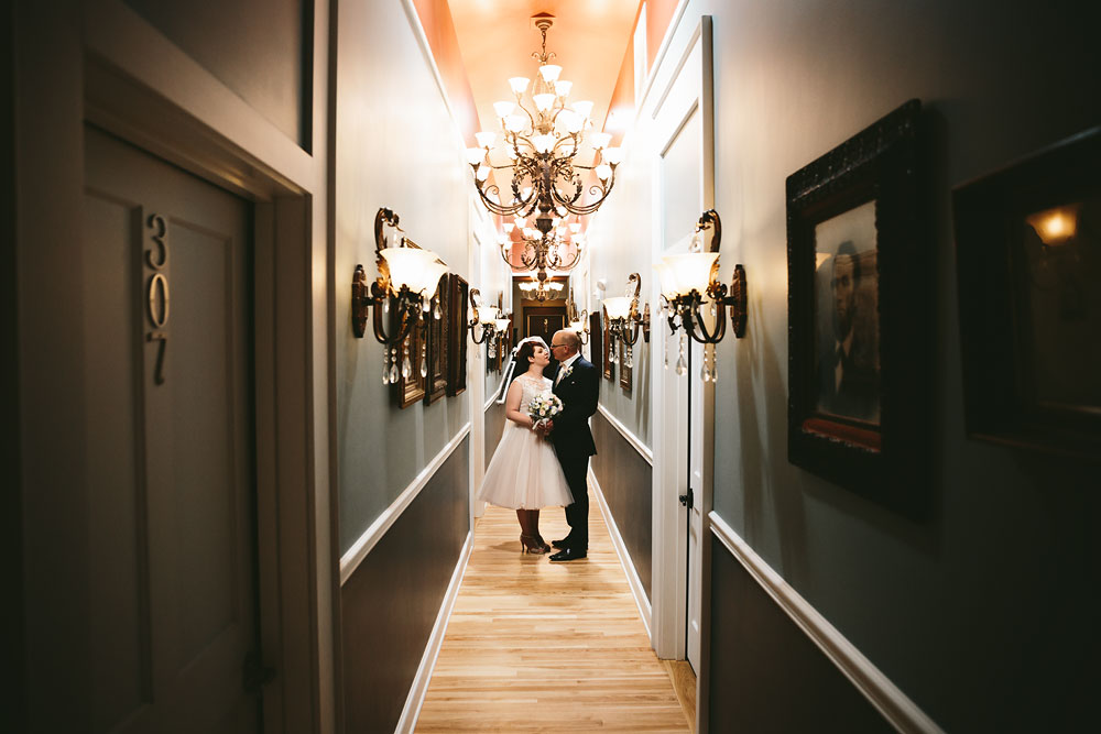 cleveland-wedding-photographers-at-steele-mansion-painesville-ohio-73.jpg