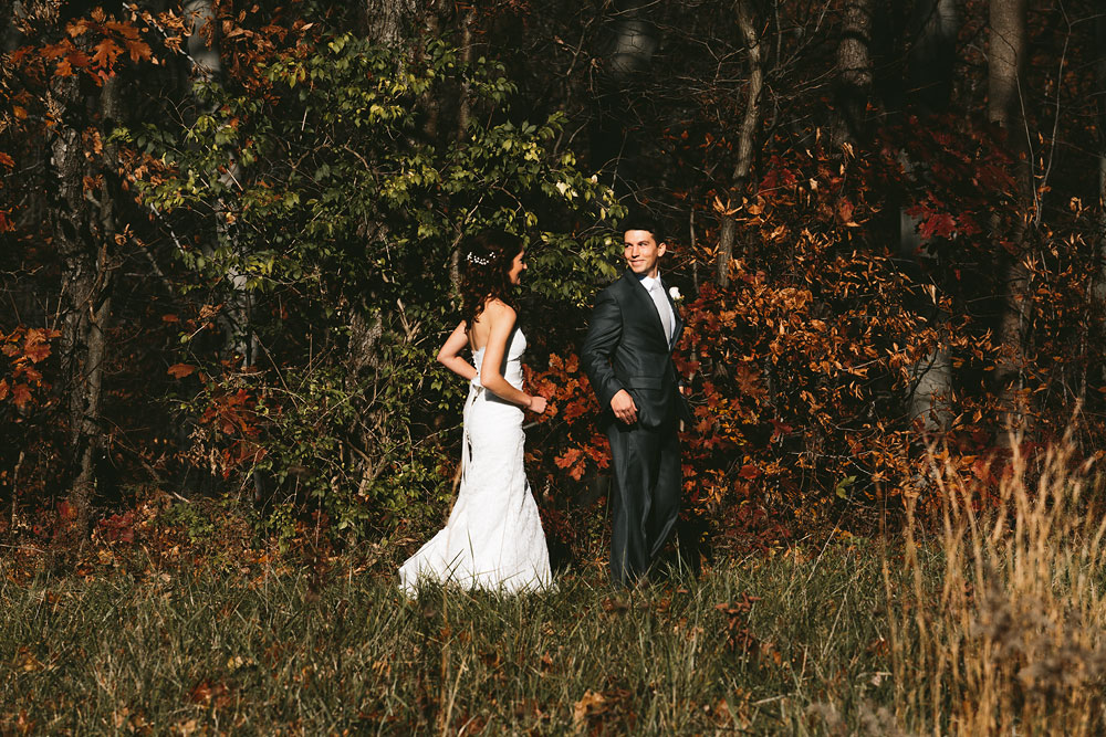 cleveland-wedding-photographers-cuyahoga-valley-national-park-happy-days-lodge-peninsula-ohio-24.jpg