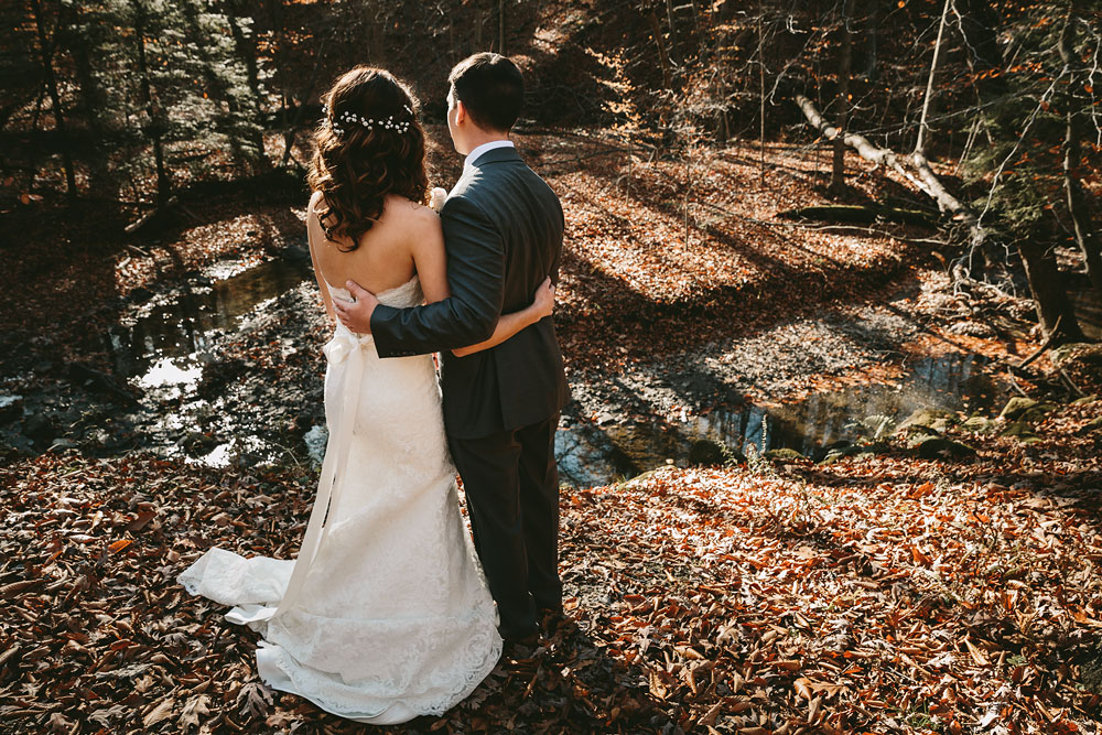 cleveland-wedding-photographers-cuyahoga-valley-national-park-happy-days-lodge-peninsula-ohio-29.jpg