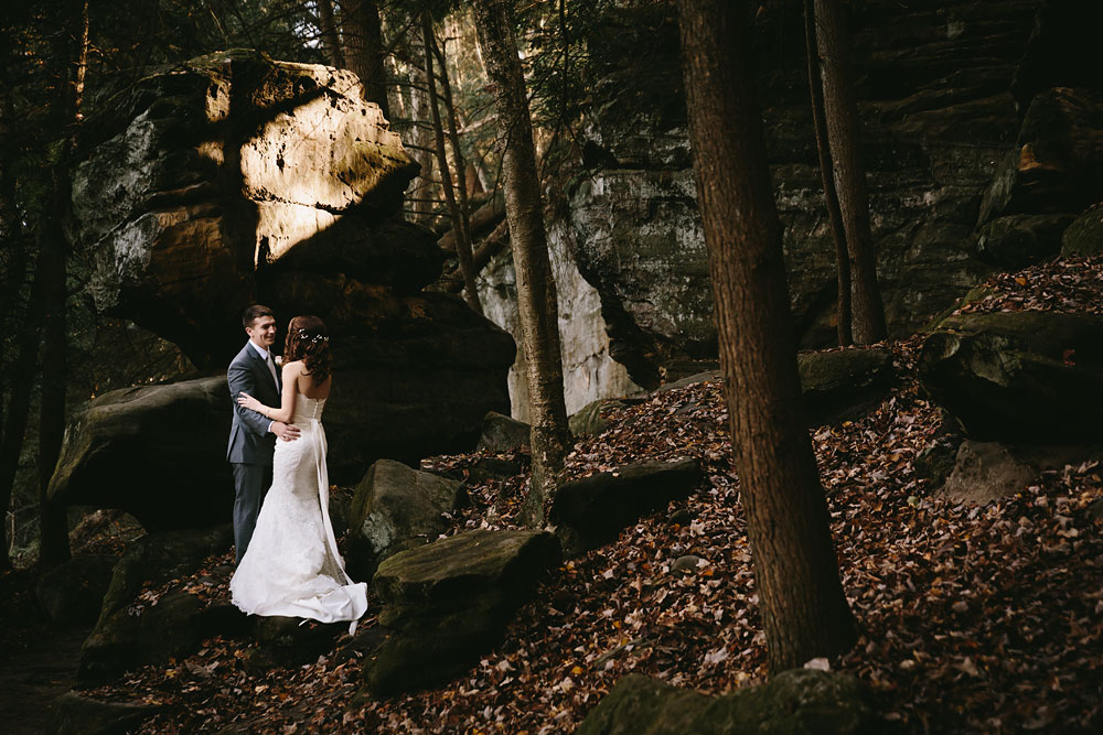 cleveland-wedding-photographers-cuyahoga-valley-national-park-happy-days-lodge-peninsula-ohio-33.jpg