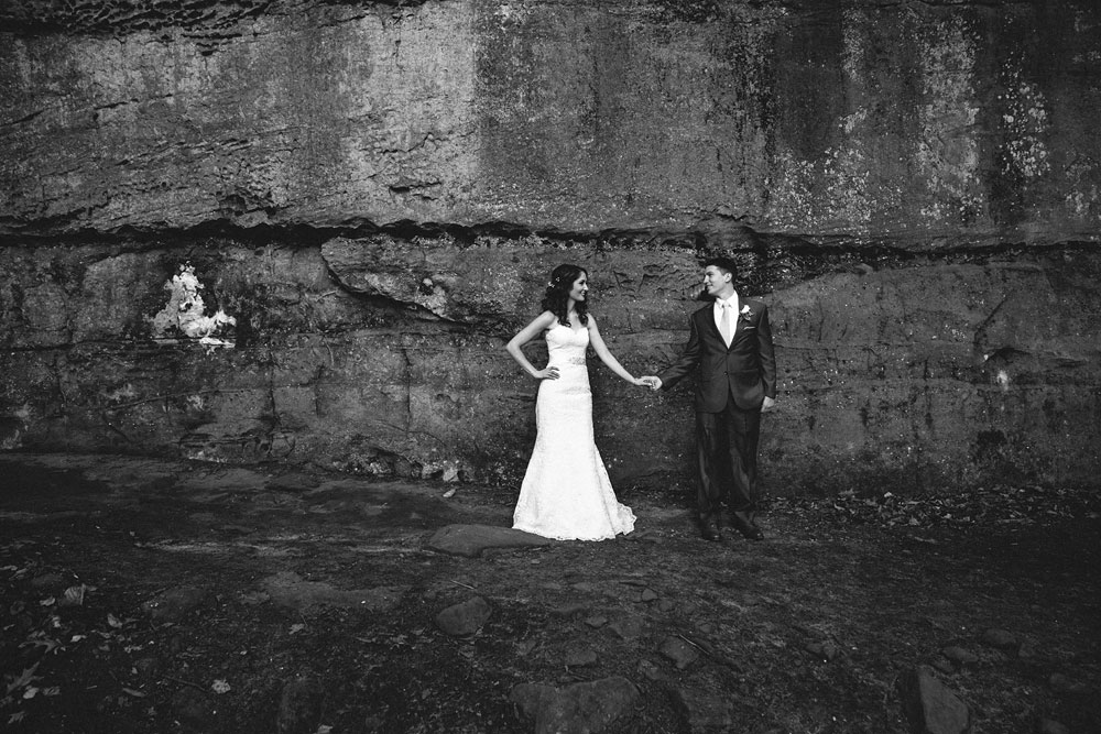 cleveland-wedding-photographers-cuyahoga-valley-national-park-happy-days-lodge-peninsula-ohio-36.jpg
