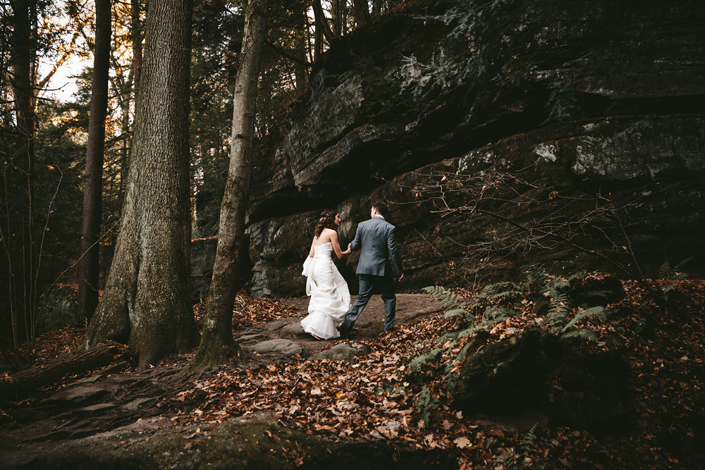 cleveland-wedding-photographers-cuyahoga-valley-national-park-happy-days-lodge-peninsula-ohio-41.jpg
