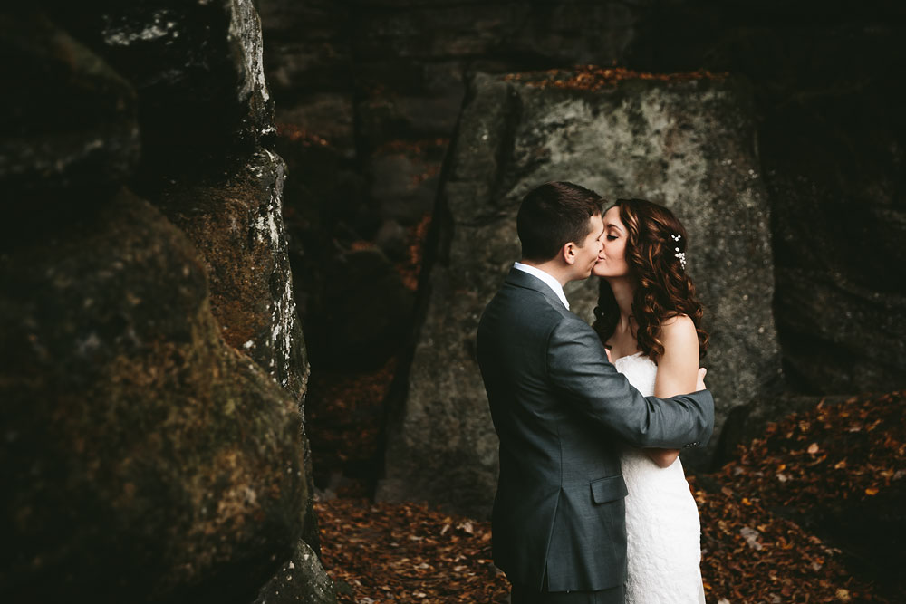 cleveland-wedding-photographers-cuyahoga-valley-national-park-happy-days-lodge-peninsula-ohio-44.jpg