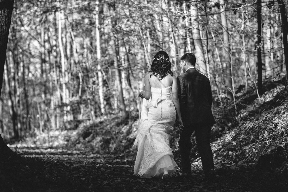 cleveland-wedding-photographers-cuyahoga-valley-national-park-happy-days-lodge-peninsula-ohio-60.jpg