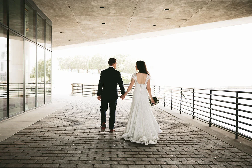 modern-cleveland-wedding-photographers-photojournalistic-17.jpg