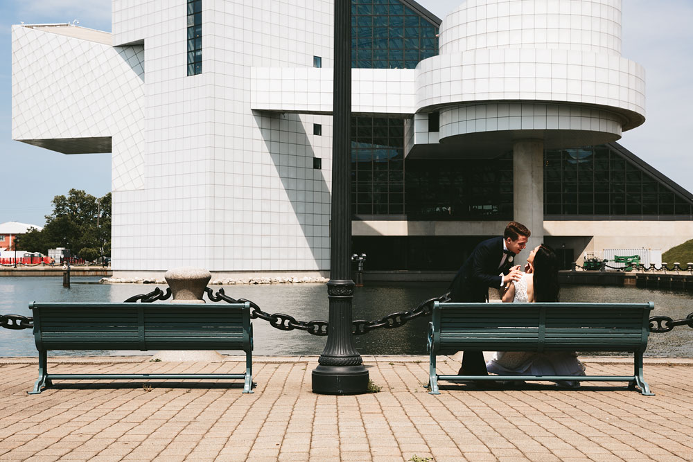 modern-cleveland-wedding-photographers-photojournalistic-21.jpg