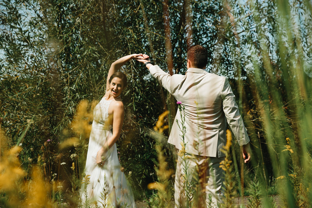 cleveland-wedding-photographers-vintage-photography-chesterland-ohio-orchard-hill-84.jpg