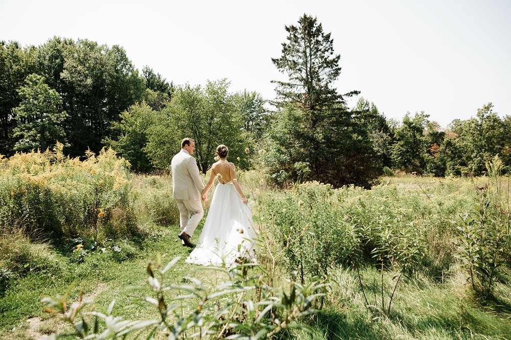 cleveland-wedding-photographers-vintage-photography-chesterland-ohio-orchard-hill-88.jpg