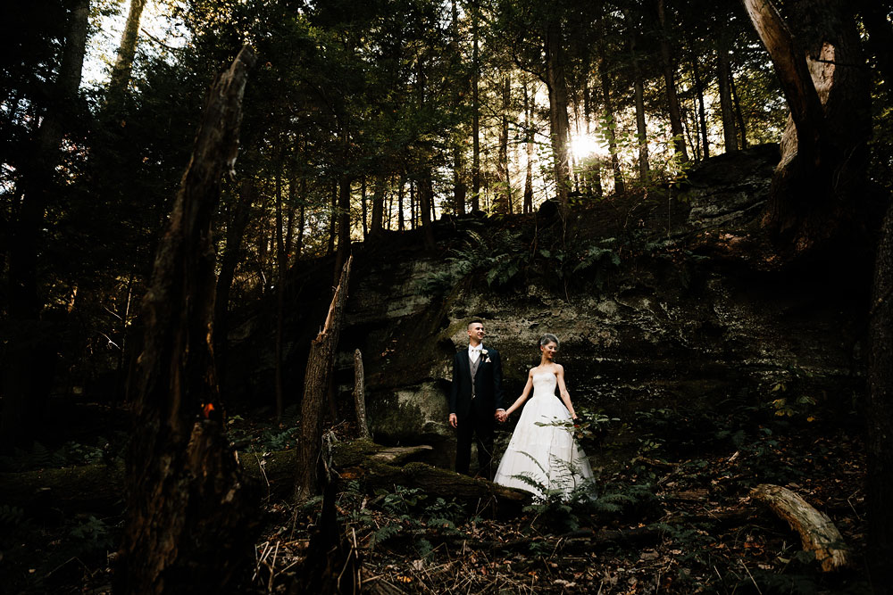 happy-days-lodge-cuyahoga-valley-national-park-wedding-photographers-peninsula-ohio-76.jpg