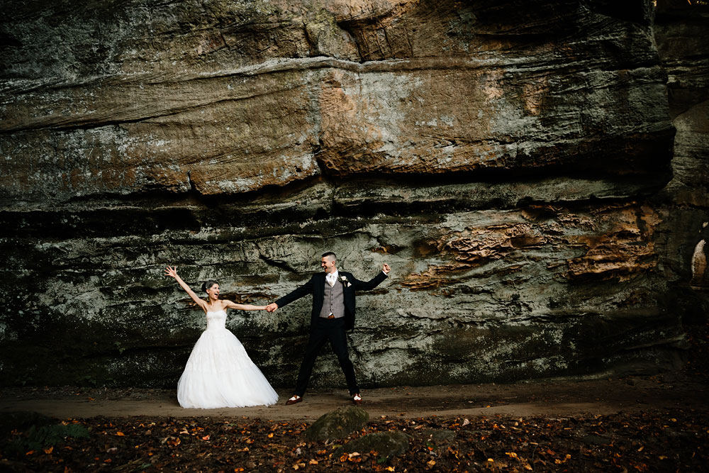 happy-days-lodge-cuyahoga-valley-national-park-wedding-photographers-peninsula-ohio-95.jpg