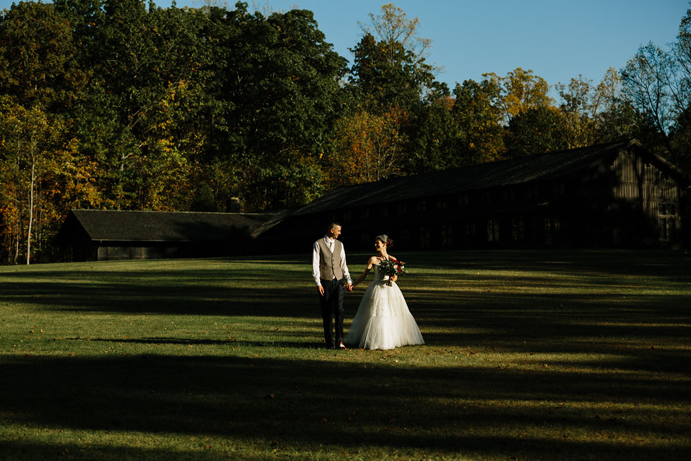 happy-days-lodge-cuyahoga-valley-national-park-wedding-photographers-peninsula-ohio-134.jpg