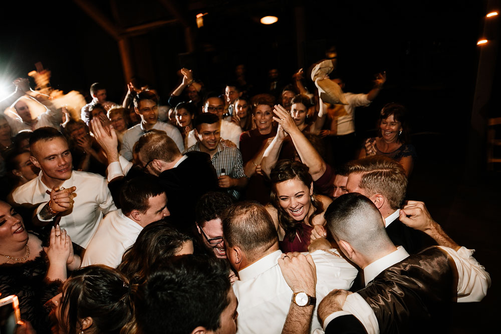 happy-days-lodge-cuyahoga-valley-national-park-wedding-photographers-peninsula-ohio-191.jpg