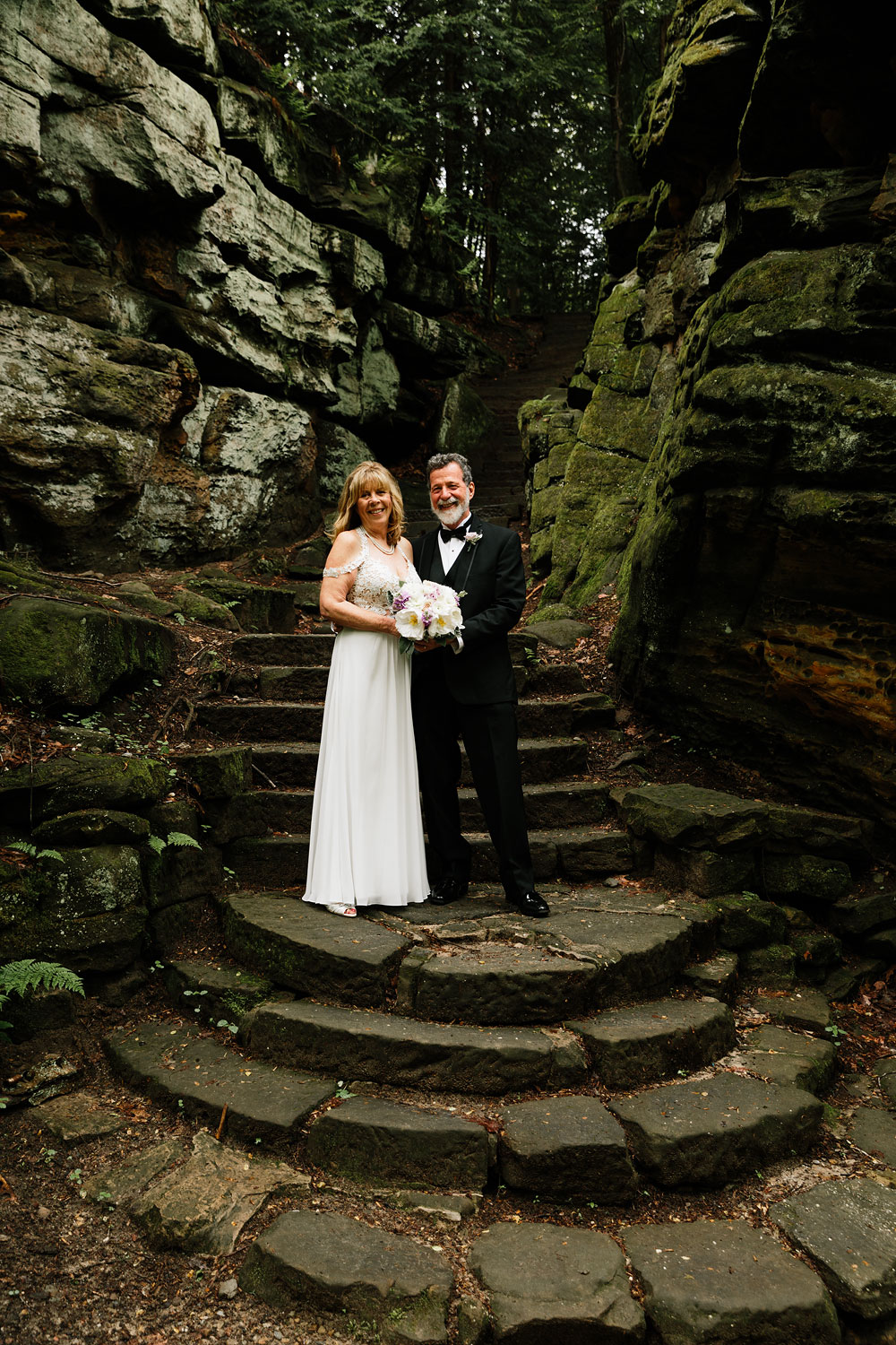 cuyahoga-valley-national-park-wedding-photographers-happy-days-lodge-peninsula-ohio-hudson-ohio-2.jpg