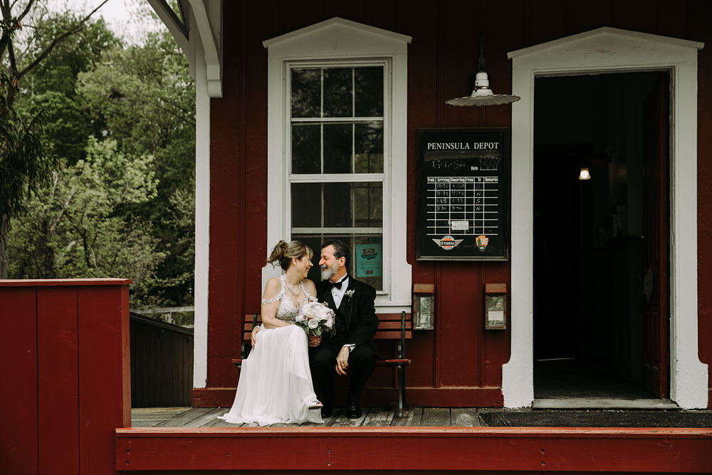 cuyahoga-valley-national-park-wedding-photographers-happy-days-lodge-peninsula-ohio-hudson-ohio-9.jpg