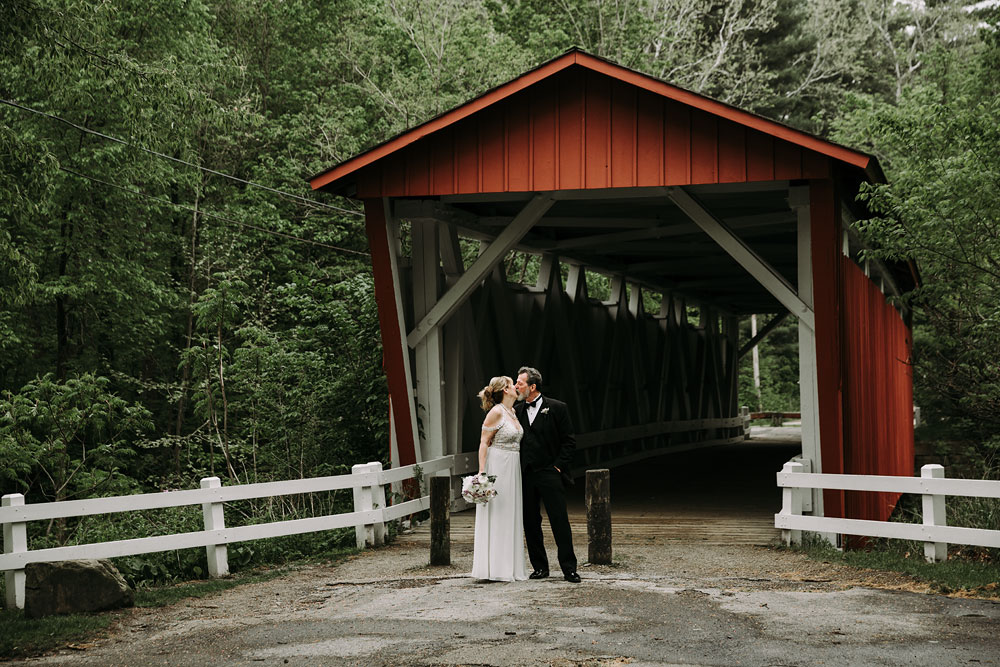 cuyahoga-valley-national-park-wedding-photographers-happy-days-lodge-peninsula-ohio-hudson-ohio-14.jpg