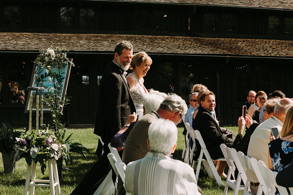 cuyahoga-valley-national-park-wedding-photographers-happy-days-lodge-peninsula-ohio-hudson-ohio-62.jpg