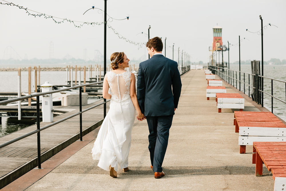 sandusky-ohio-destination-wedding-photographers-lyman-harbor-lake-erie-103.jpg