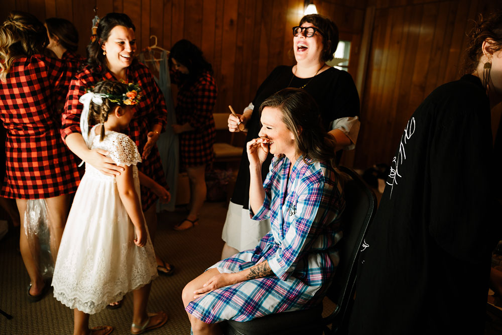 wedding-photographers-cleveland-ohio-pattersons-fruit-farm-chesterland-ohio-23.jpg