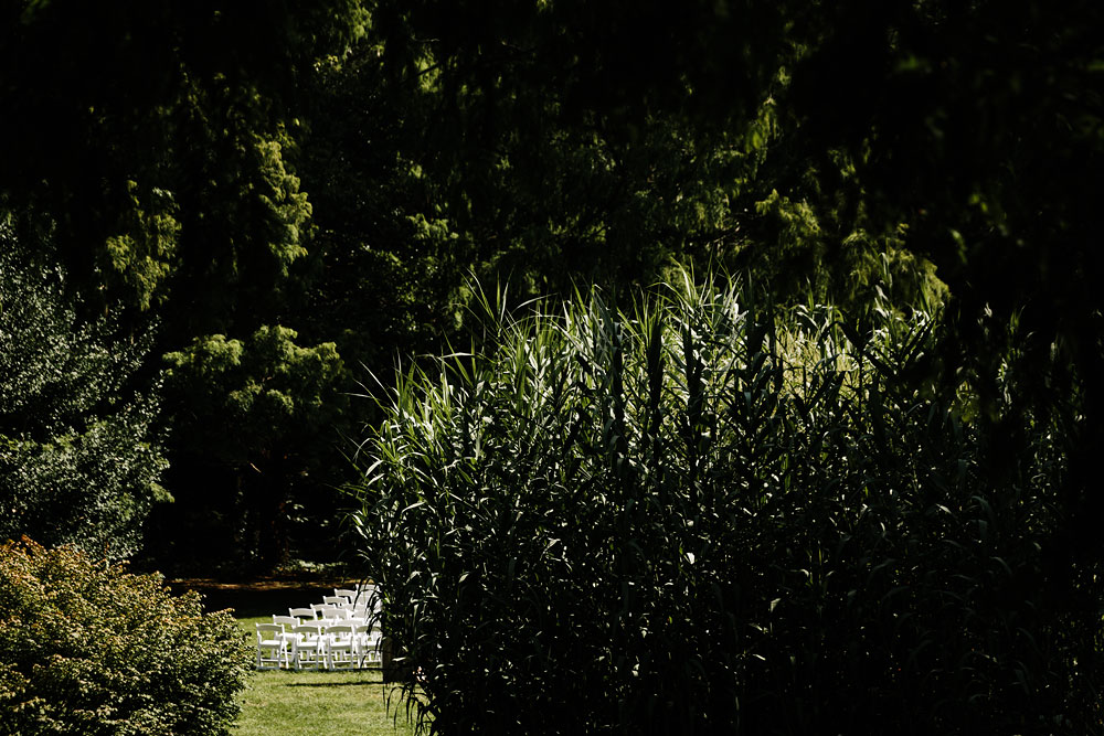 barn-at-wolf-creek-wedding-photography-cleveland-copley-fairlawn-rustic-outdoor-photographers-6.jpg