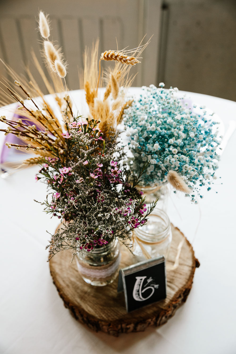 barn-at-wolf-creek-wedding-photography-cleveland-copley-fairlawn-rustic-outdoor-photographers-18.jpg