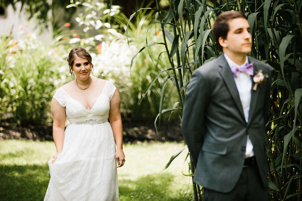 barn-at-wolf-creek-wedding-photography-cleveland-copley-fairlawn-rustic-outdoor-photographers-47.jpg