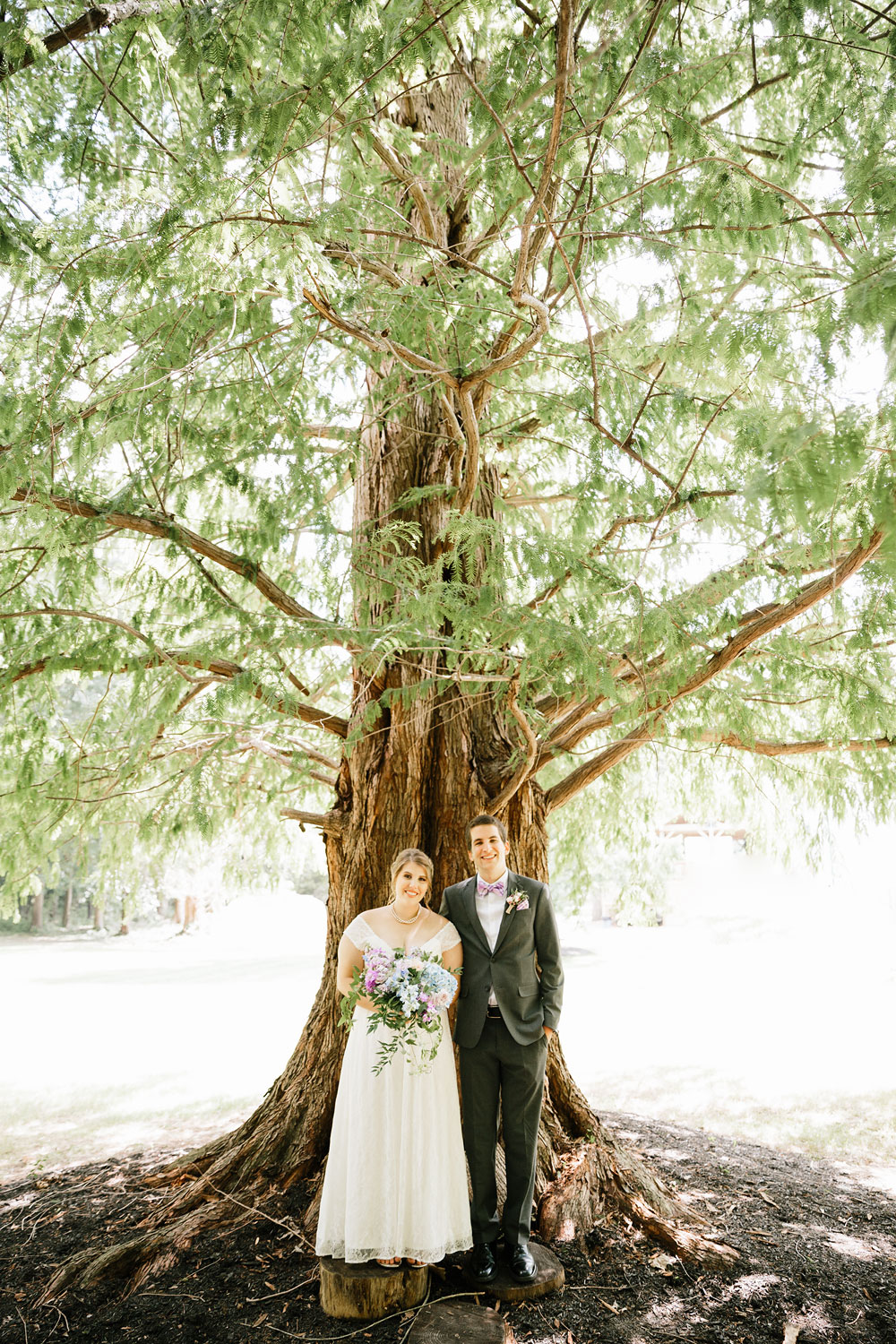 barn-at-wolf-creek-wedding-photography-cleveland-copley-fairlawn-rustic-outdoor-photographers-63.jpg