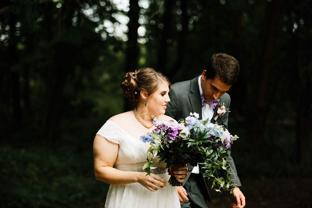 barn-at-wolf-creek-wedding-photography-cleveland-copley-fairlawn-rustic-outdoor-photographers-65.jpg