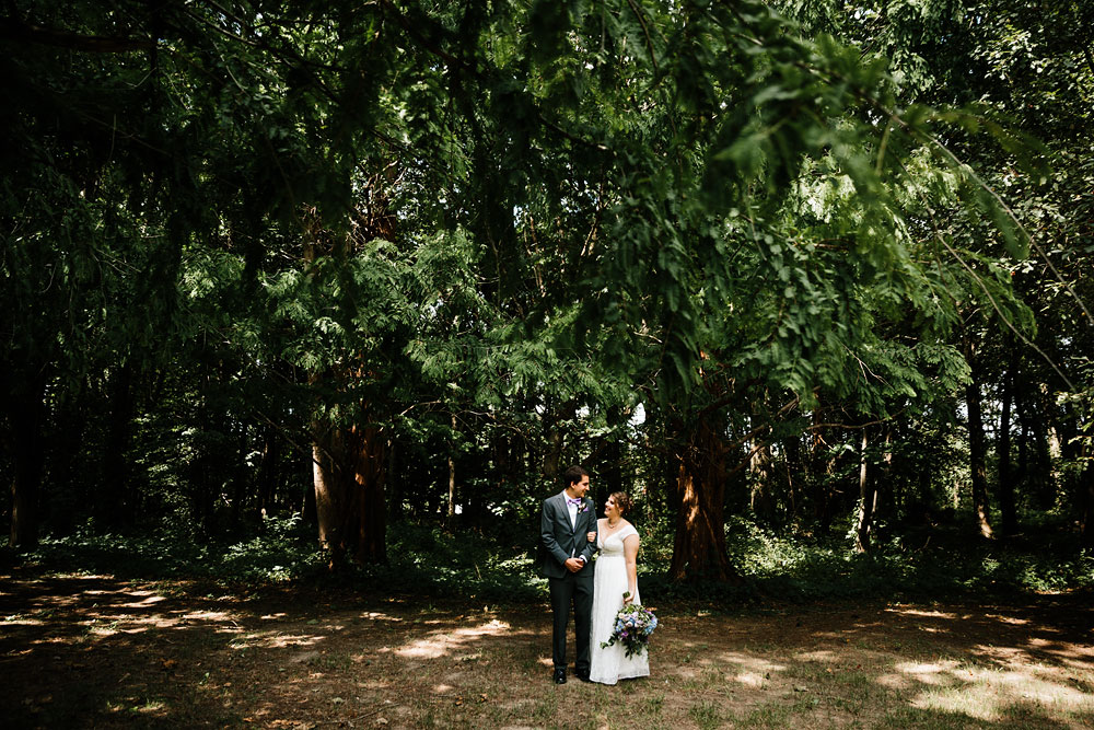 barn-at-wolf-creek-wedding-photography-cleveland-copley-fairlawn-rustic-outdoor-photographers-67.jpg