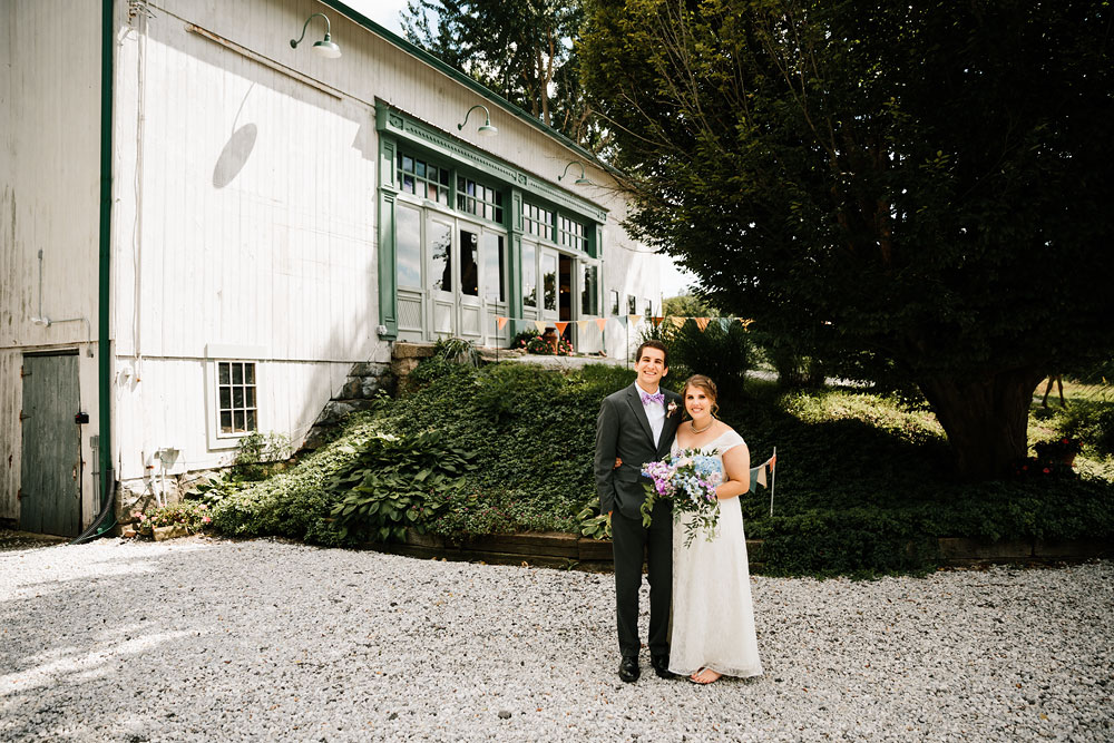 barn-at-wolf-creek-wedding-photography-cleveland-copley-fairlawn-rustic-outdoor-photographers-72.jpg