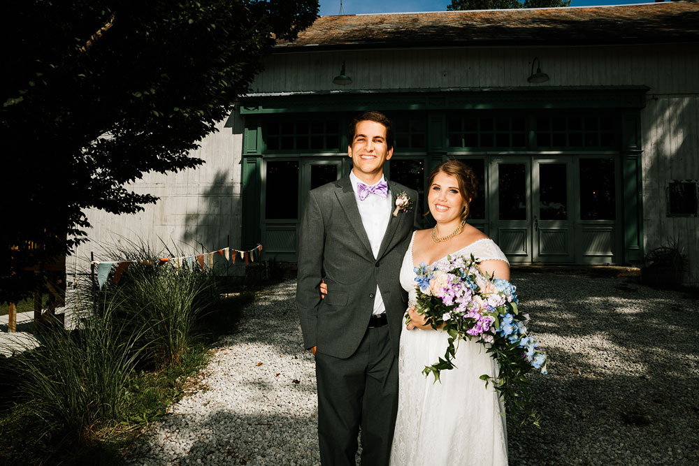 barn-at-wolf-creek-wedding-photography-cleveland-copley-fairlawn-rustic-outdoor-photographers-87.jpg