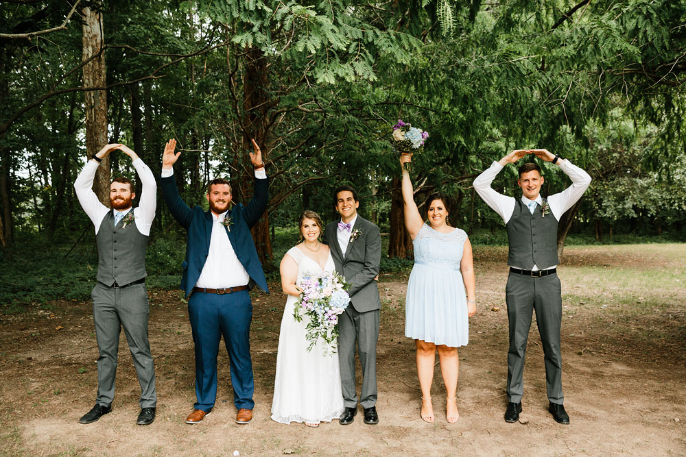 barn-at-wolf-creek-wedding-photography-cleveland-copley-fairlawn-rustic-outdoor-photographers-132.jpg