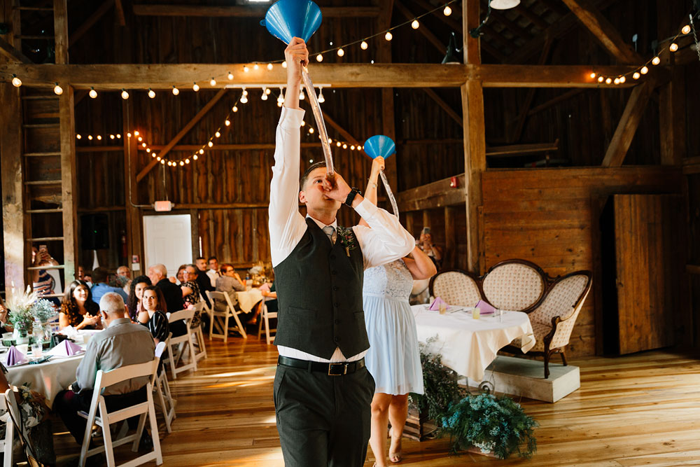 barn-at-wolf-creek-wedding-photography-cleveland-copley-fairlawn-rustic-outdoor-photographers-140.jpg