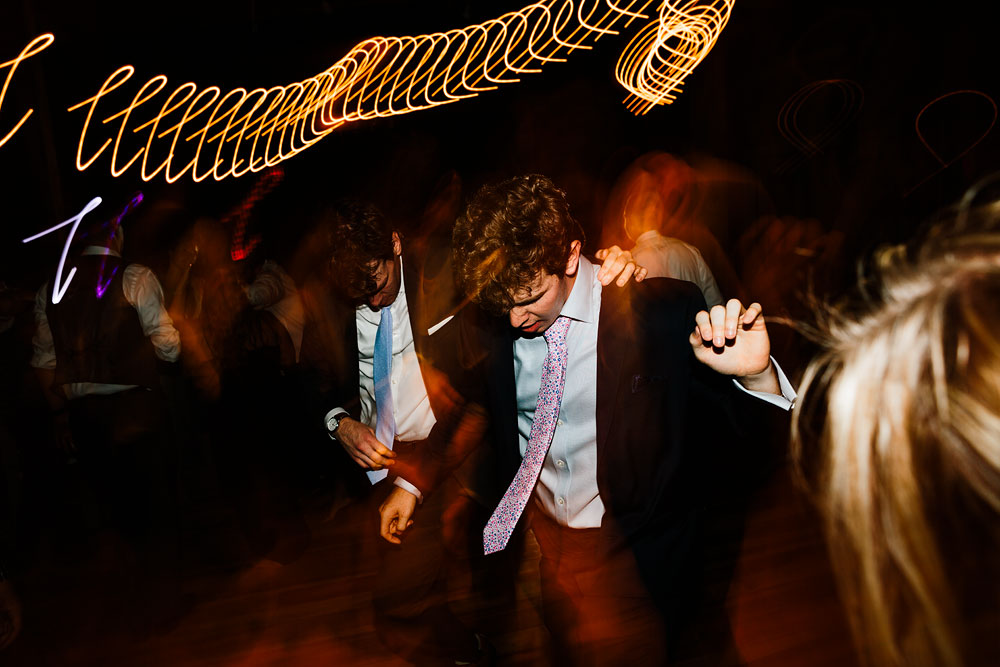 barn-at-wolf-creek-wedding-photography-cleveland-copley-fairlawn-rustic-outdoor-photographers-191.jpg