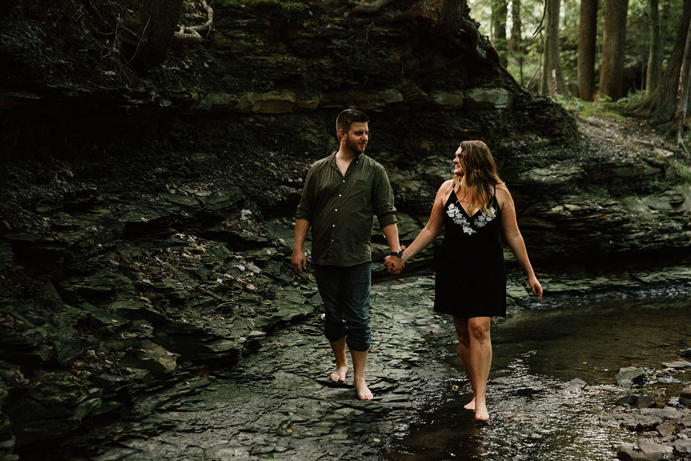 cleveland-wedding-photographers-at-cuyahoga-valley-national-park-engagement-photography-15.jpg