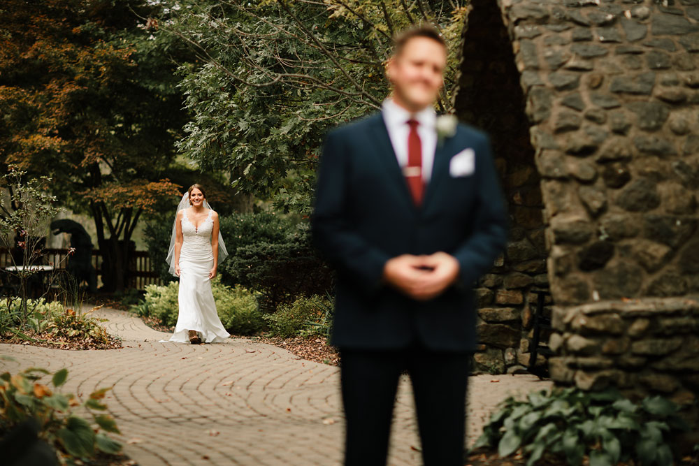 columbus-ohio-wedding-photographers-landolls-mohican-castle-central-ohio-fall-outdoor-wedding-69.jpg