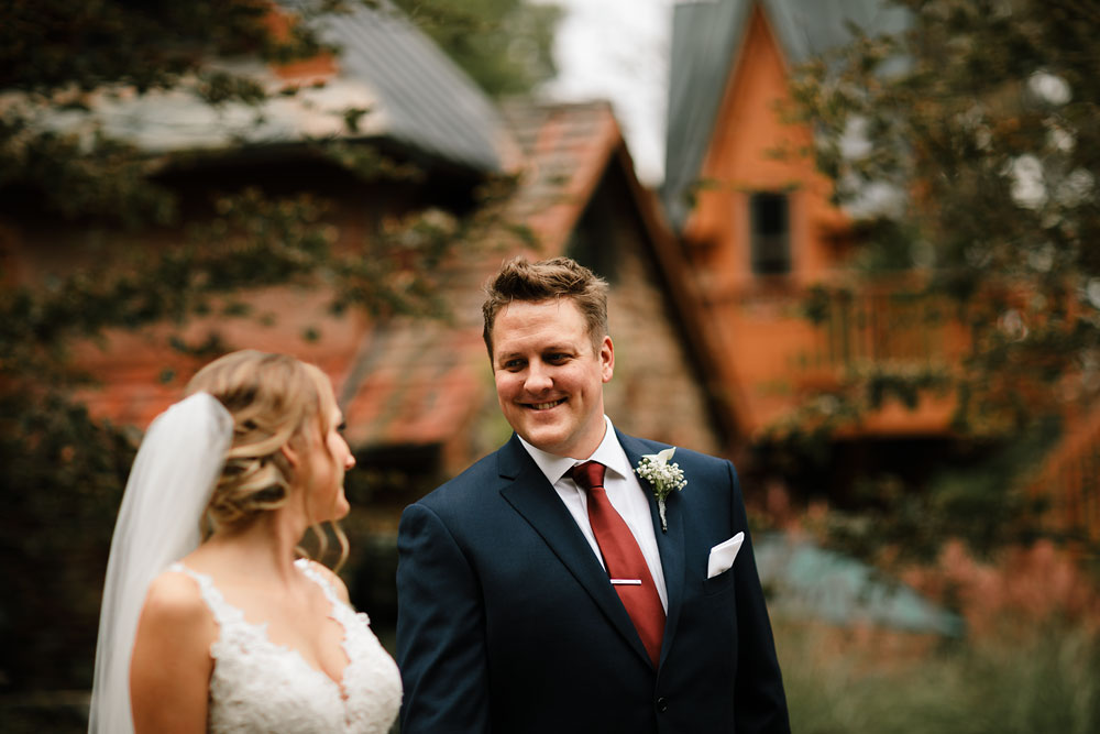 columbus-ohio-wedding-photographers-landolls-mohican-castle-central-ohio-fall-outdoor-wedding-100.jpg