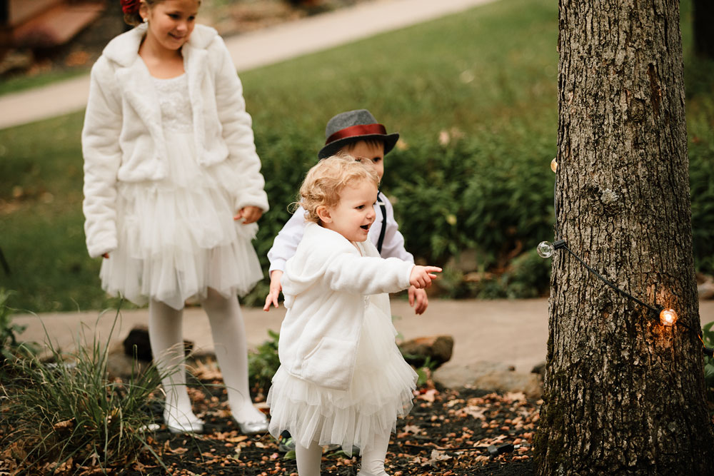 columbus-ohio-wedding-photographers-landolls-mohican-castle-central-ohio-fall-outdoor-wedding-148.jpg