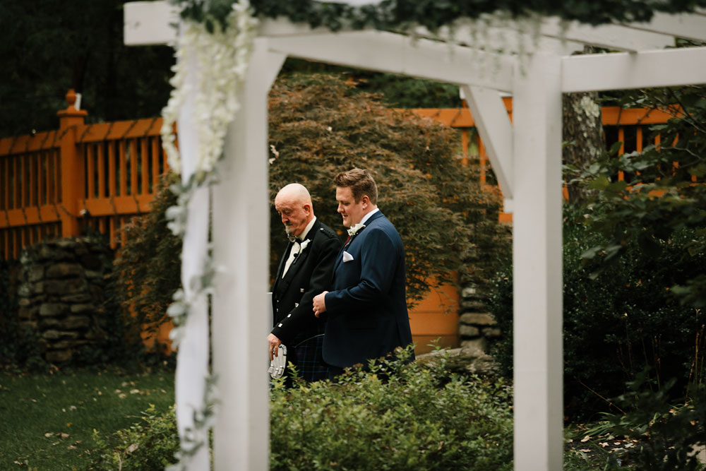 columbus-ohio-wedding-photographers-landolls-mohican-castle-central-ohio-fall-outdoor-wedding-149.jpg