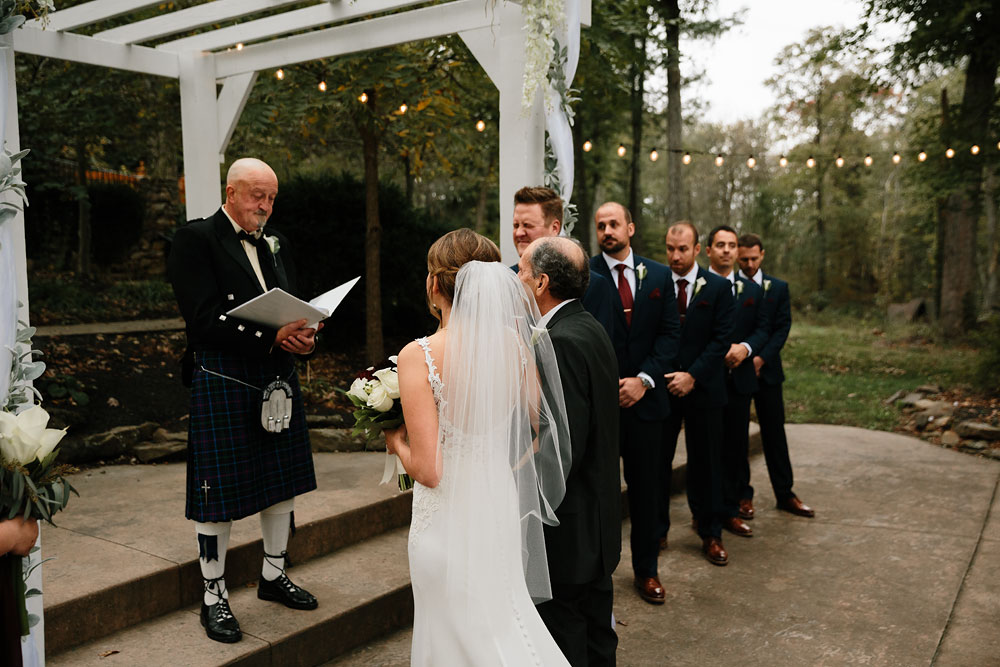 columbus-ohio-wedding-photographers-landolls-mohican-castle-central-ohio-fall-outdoor-wedding-159.jpg