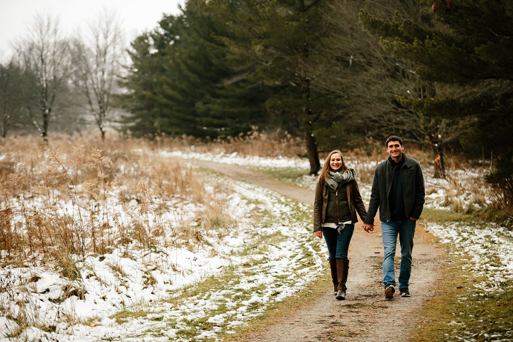 cleveland-wedding-photography-chesterland-ohio-engagement-at-orchard-hills-pattersons-fruit-farm-25.jpg