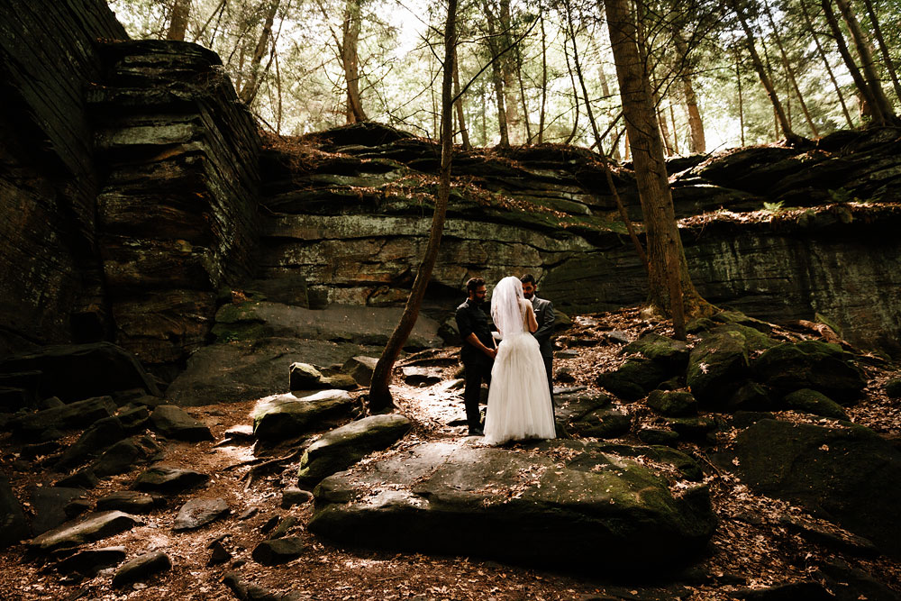 happy-days-lodge-wedding-photography-cuyahoga-valley-national-park-cvnp-cleveland-wedding-photographers-peninsula-ohio-45.jpg