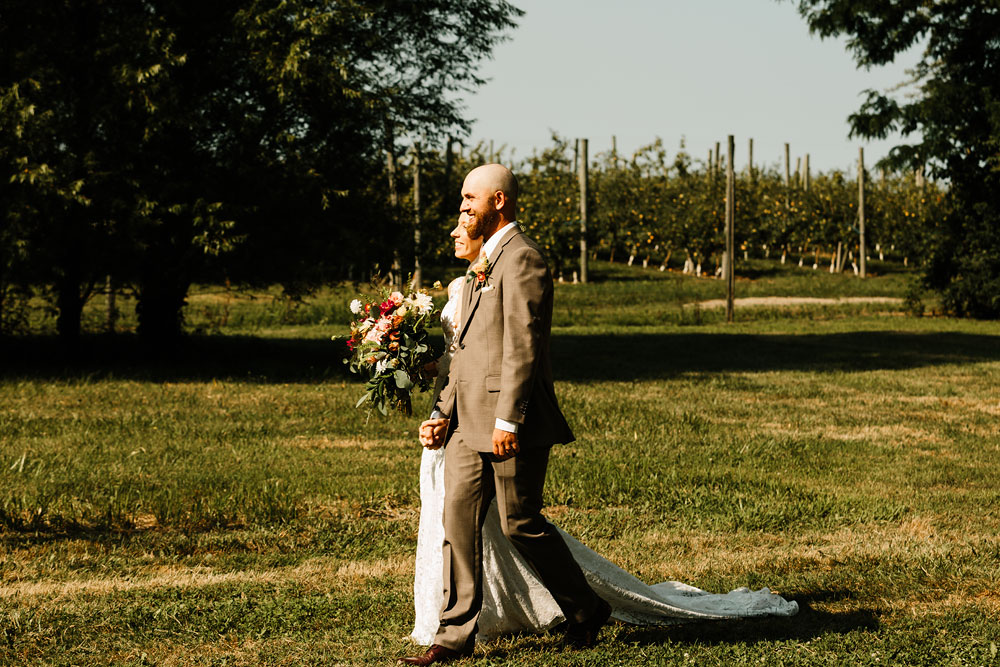 hillcrest-orchards-wedding-photography-cleveland-wedding-photographers-amherst-ohio-80.jpg