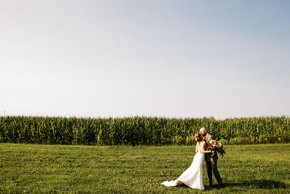 hillcrest-orchards-wedding-photography-cleveland-wedding-photographers-amherst-ohio-114.jpg
