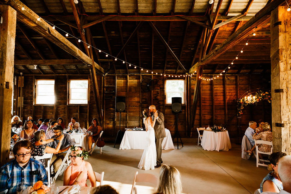 hillcrest-orchards-wedding-photography-cleveland-wedding-photographers-amherst-ohio-171.jpg