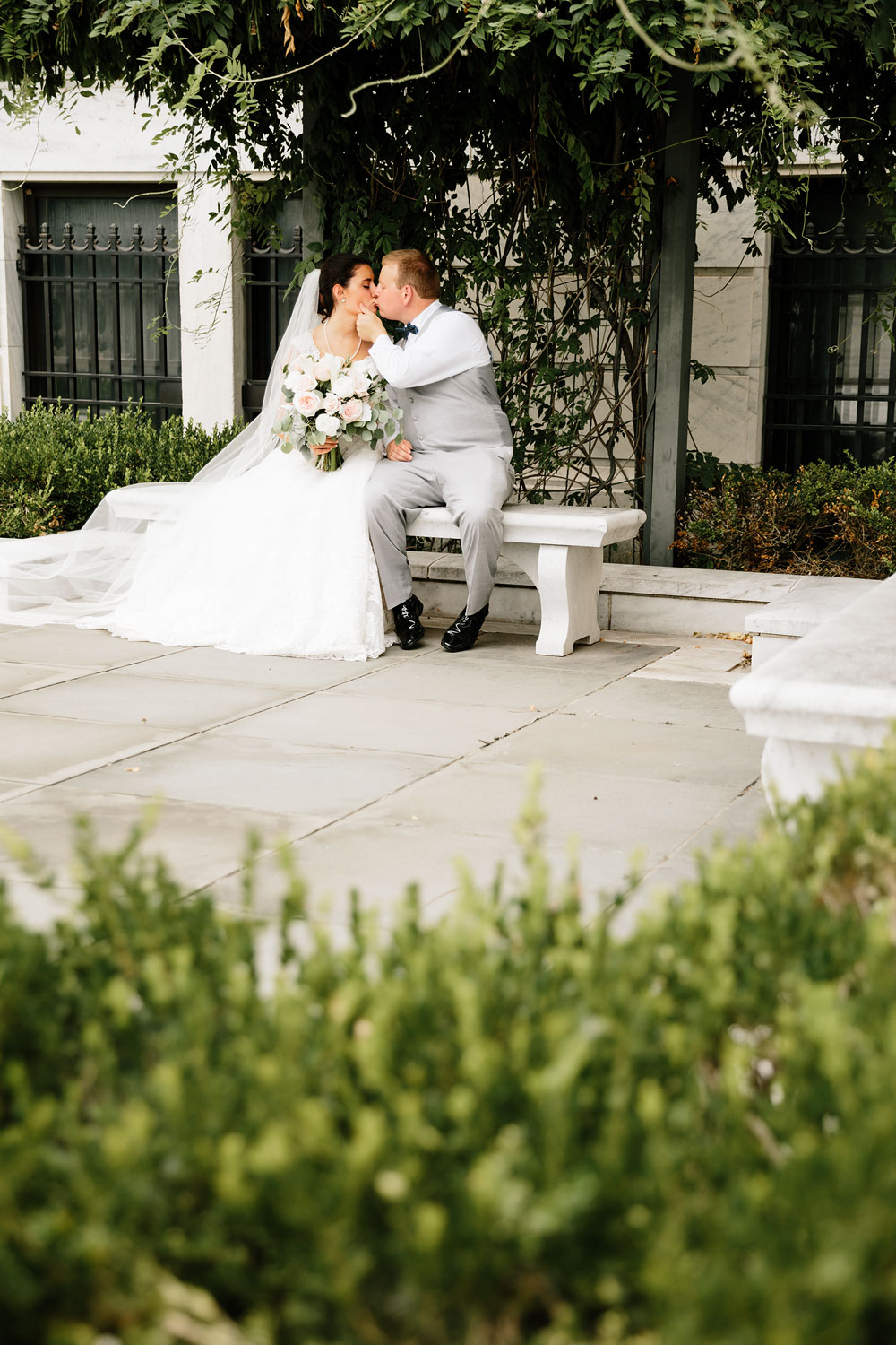 crowne-plaza-cleveland-wedding-photography-cleveland-museum-of-art-playhouse-square-downtown-wedding-photographers-in-cleveland-79.jpg