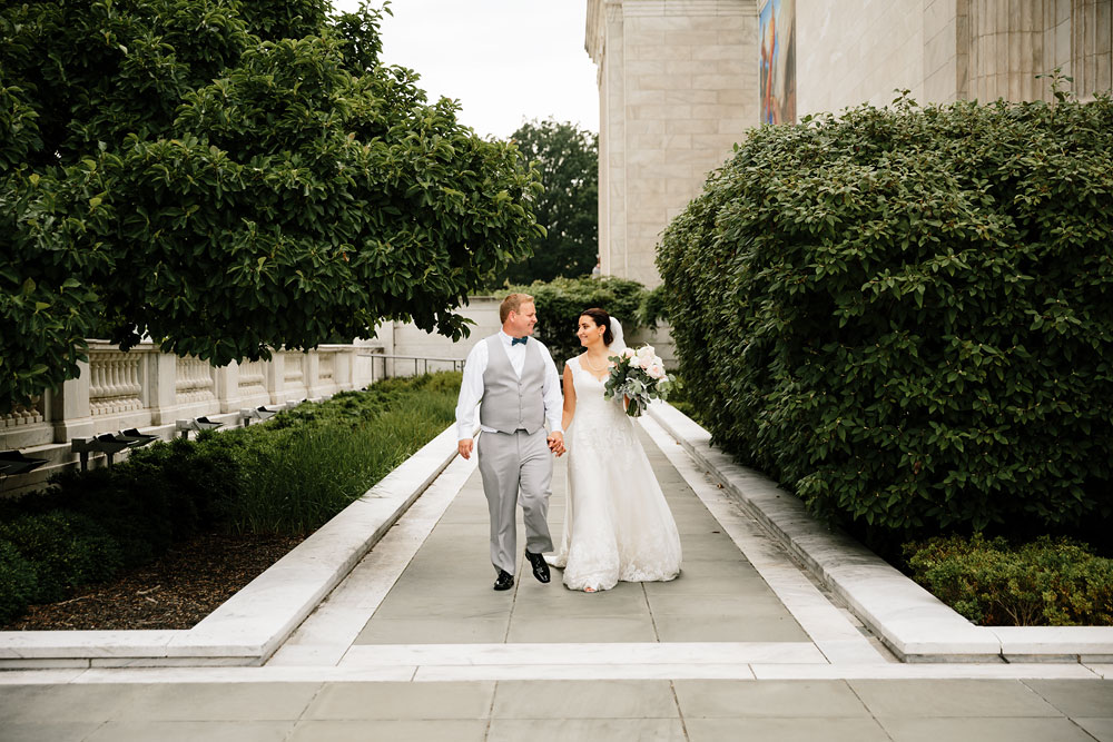 crowne-plaza-cleveland-wedding-photography-cleveland-museum-of-art-playhouse-square-downtown-wedding-photographers-in-cleveland-86.jpg