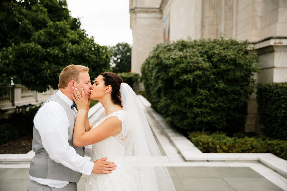 crowne-plaza-cleveland-wedding-photography-cleveland-museum-of-art-playhouse-square-downtown-wedding-photographers-in-cleveland-88.jpg