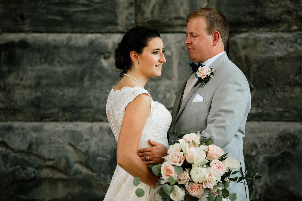 crowne-plaza-cleveland-wedding-photography-cleveland-museum-of-art-playhouse-square-downtown-wedding-photographers-in-cleveland-99.jpg