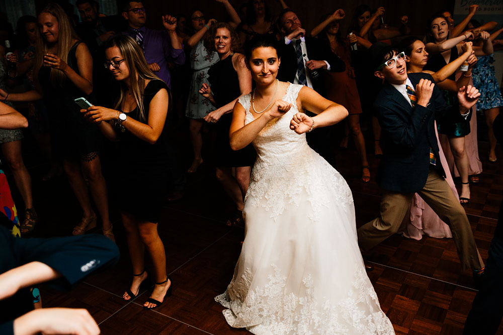 crowne-plaza-cleveland-wedding-photography-cleveland-museum-of-art-playhouse-square-downtown-wedding-photographers-in-cleveland-154.jpg