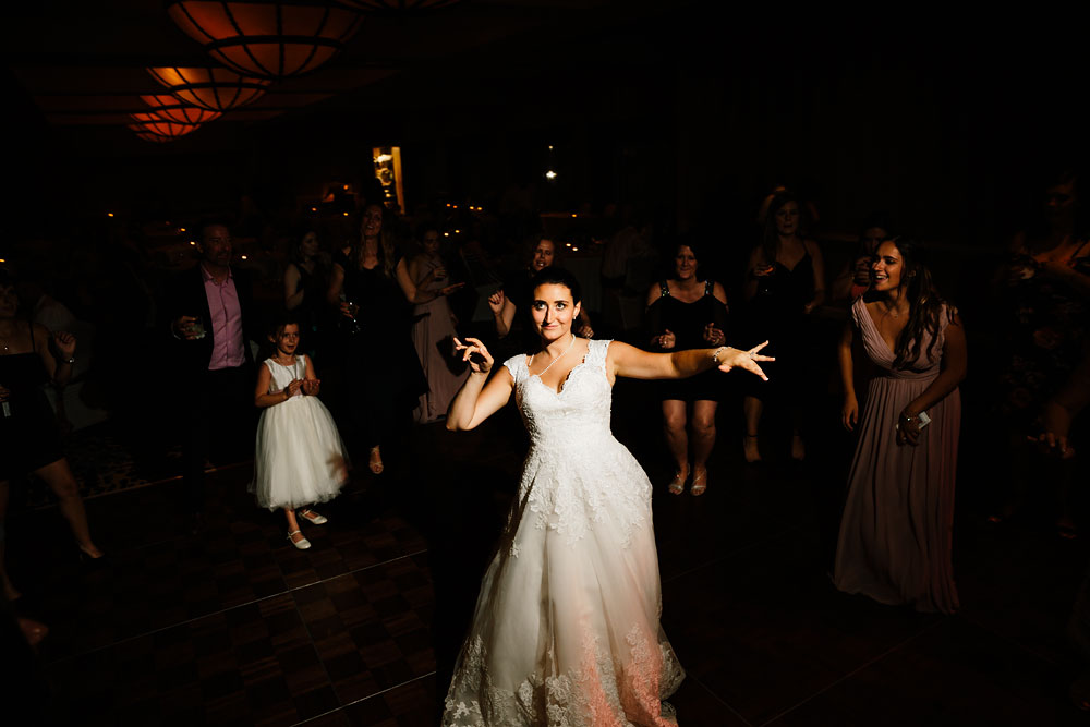 crowne-plaza-cleveland-wedding-photography-cleveland-museum-of-art-playhouse-square-downtown-wedding-photographers-in-cleveland-164.jpg